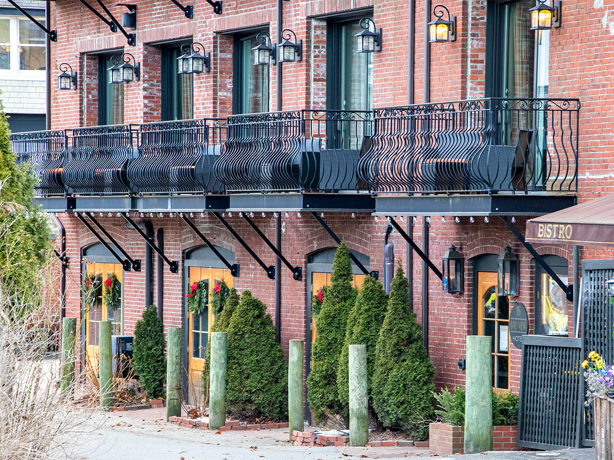 Rear of 16 Bay View Hotel, Camden