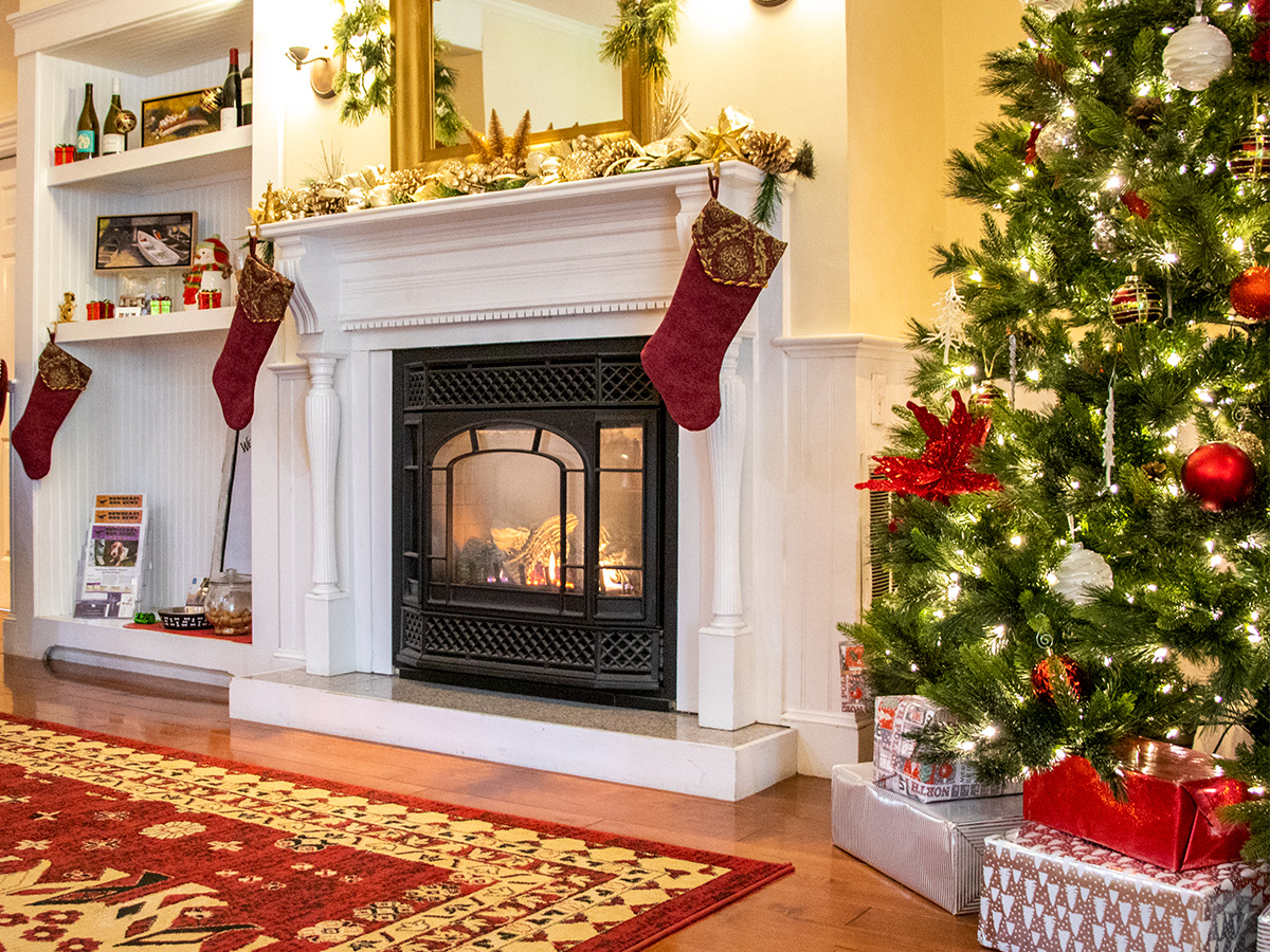 Lobby Fireplace at Lord Camden Inn